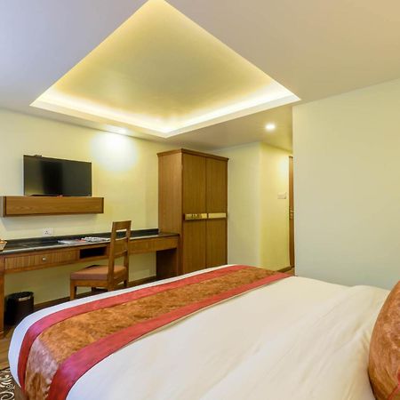 Hotel Infinity International Near Igi Airport 뉴델리 외부 사진